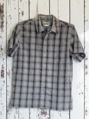 Marmot Size-M  Men's Charcoal and Gray Plaid Shirt EUC Like New.